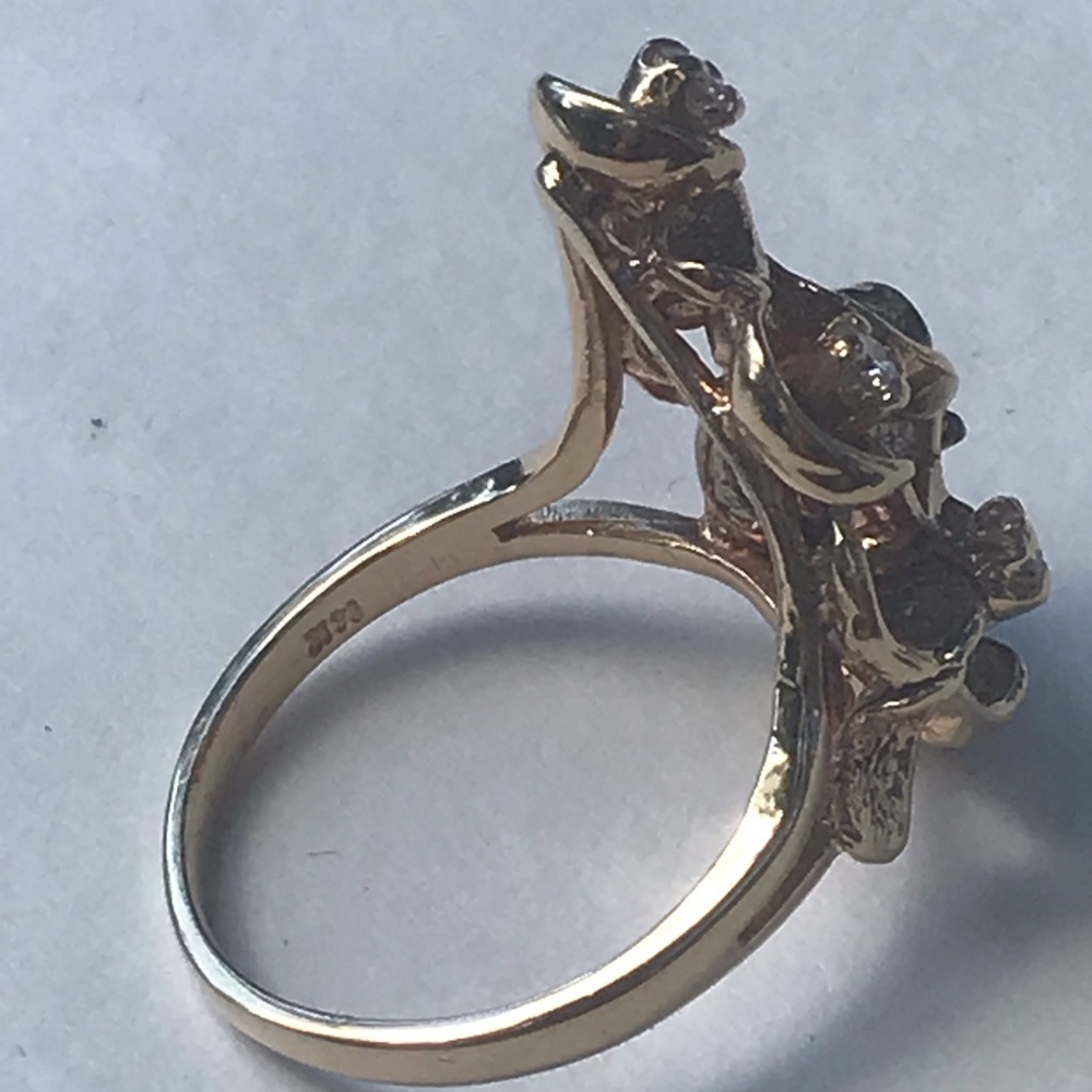 Solid 14k Yellow Gold And Diamond Cluster Ring